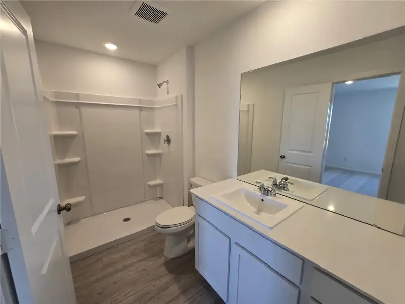 *Not actual home, pictures representative of same floor plan*