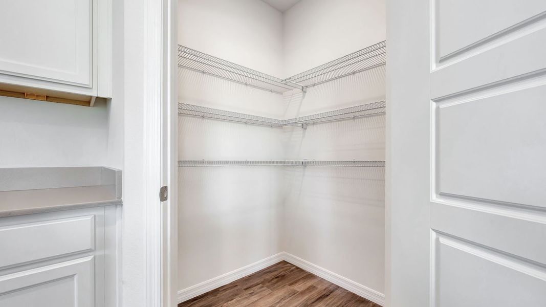 Spacious, unfurnished interior of a new home in Crosswinds, Haines City (Image 18). Spacious, unfurnished interior of a new home in Crosswinds, Haines City (Image 18).