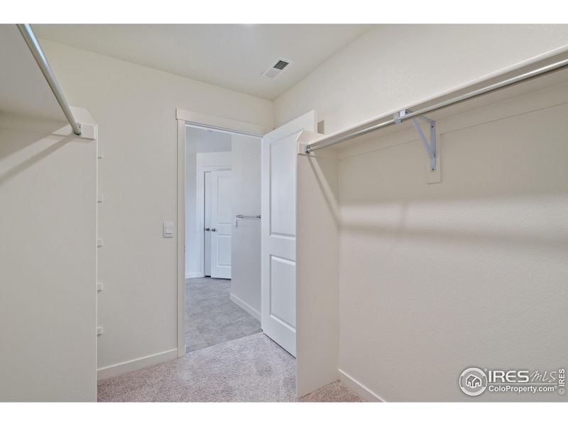 Spacious, unfurnished interior of a new home in Northridge Estates, Greeley (Image 16).