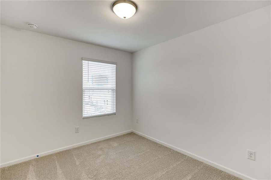 Spacious, unfurnished interior of a new home in Laurelwood, Douglasville (Image 12).