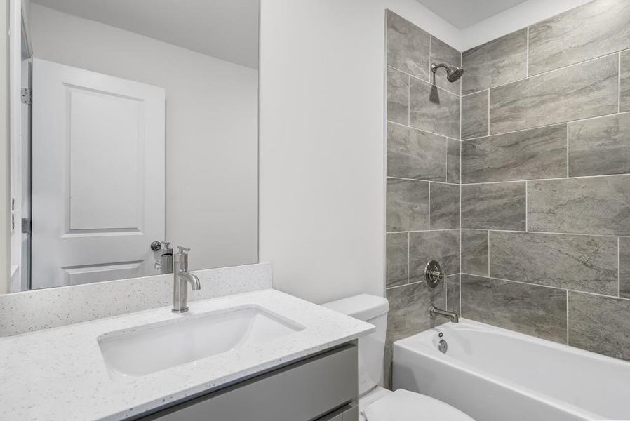 Furnished interior view inside a new home in Shadow Creek, Jackson (Image 5).