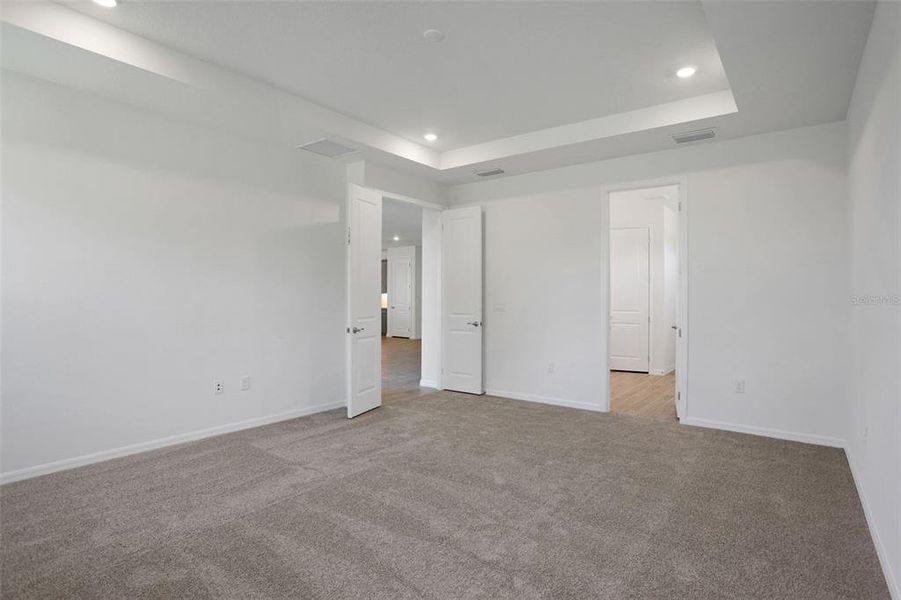Spacious, unfurnished interior of a new home in Angeline, Land O' Lakes (Image 19).