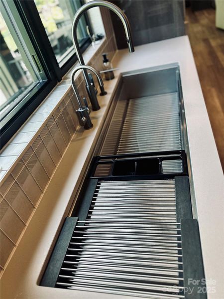 Image 35 of a home in .