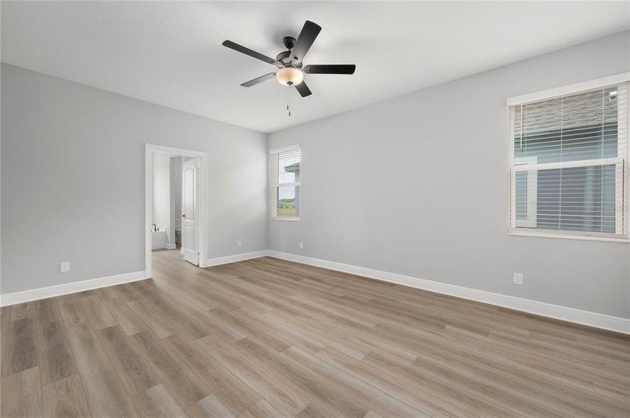 Spacious, unfurnished interior of a new home in Gum Lake Preserve, Lake Alfred (Image 18).