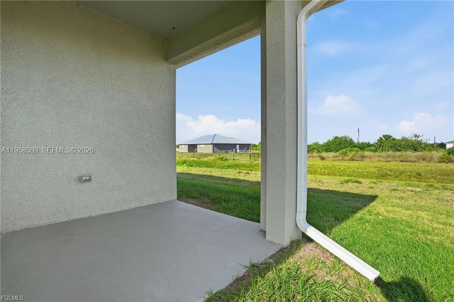 Exterior details and patio area of a home in , Labelle (Image 23).