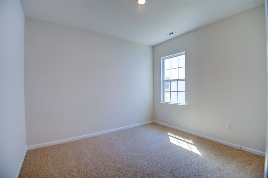 Representative unfurnished interior of a home built from the ARIA by D.R. Horton in West New Bern, New Bern (Image 16).
