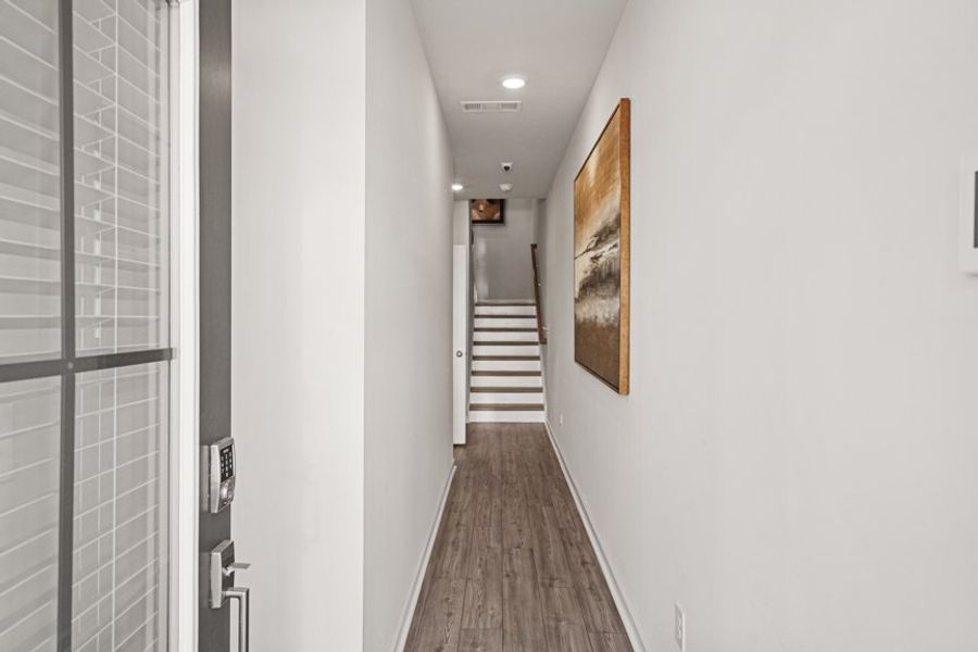 Spacious, unfurnished interior of a new home in Rosewood Farm, Lawrenceville (Image 20).