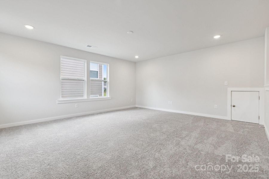 Spacious, unfurnished interior of a new home in Cannon Manor, Kannapolis (Image 17).