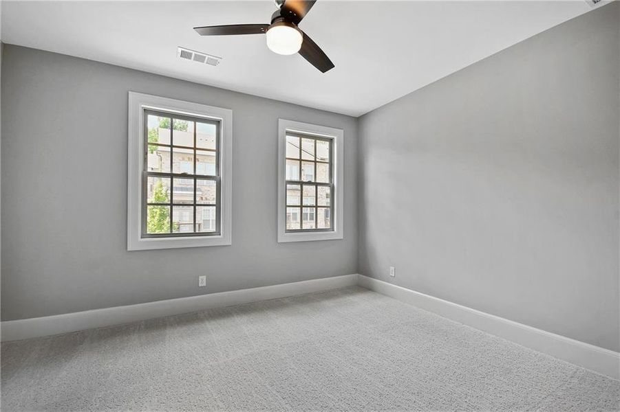 Spacious, unfurnished interior of a new home in Laurel View, Suwanee (Image 29).