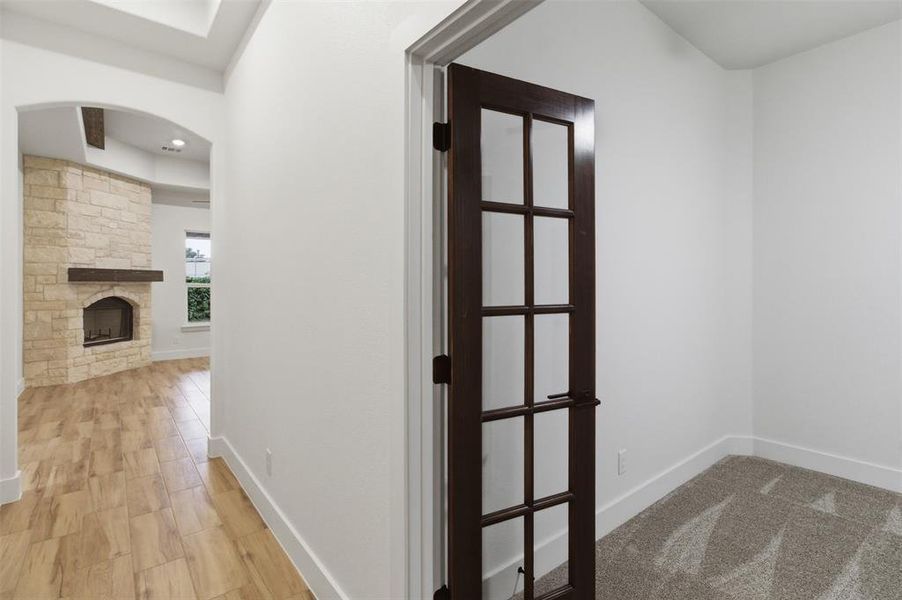 Spacious, unfurnished interior of a new home in , River Oaks (Image 27).