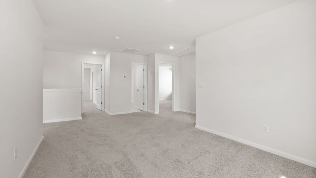 Spacious, unfurnished interior of a new home in Baxter Village, Boiling Springs (Image 30).