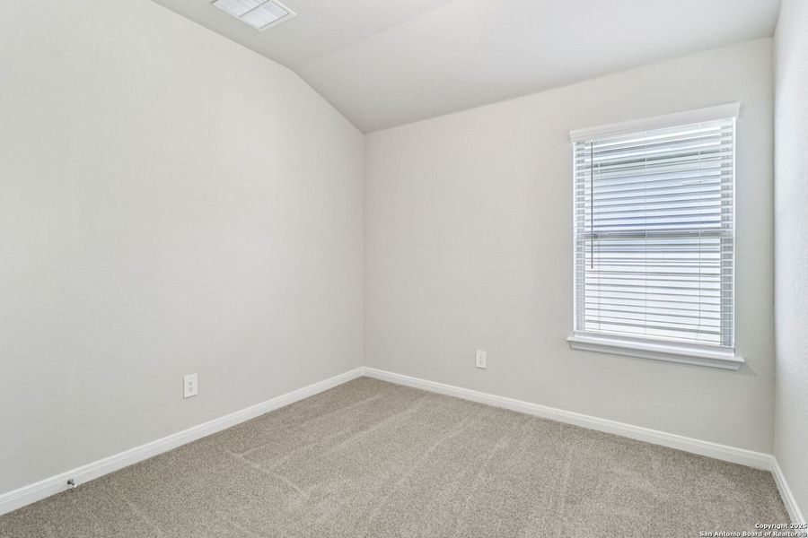 Spacious, unfurnished interior of a new home in Arcadia Ridge - Premier Series, San Antonio (Image 16).