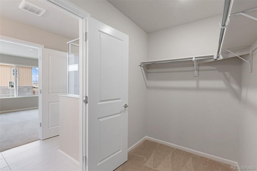 Spacious, unfurnished interior of a new home in , Aurora (Image 18).