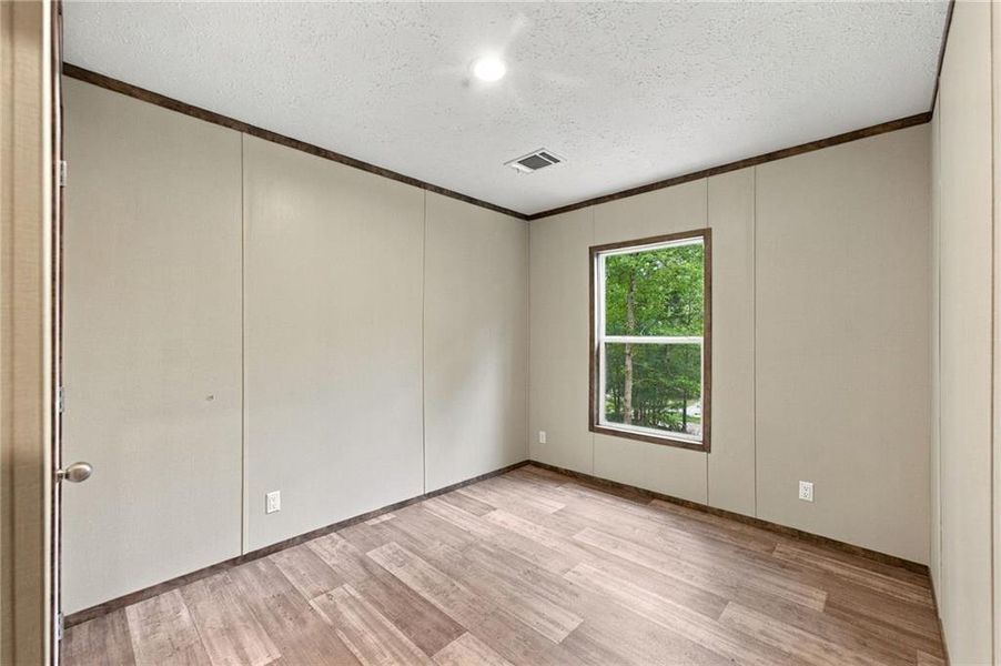 Spacious, unfurnished interior of a new home in , Clarkesville (Image 20).