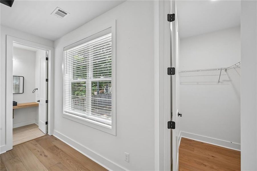 Spacious, unfurnished interior of a new home in , Alpharetta (Image 81). Spacious, unfurnished interior of a new home in , Alpharetta (Image 81).
