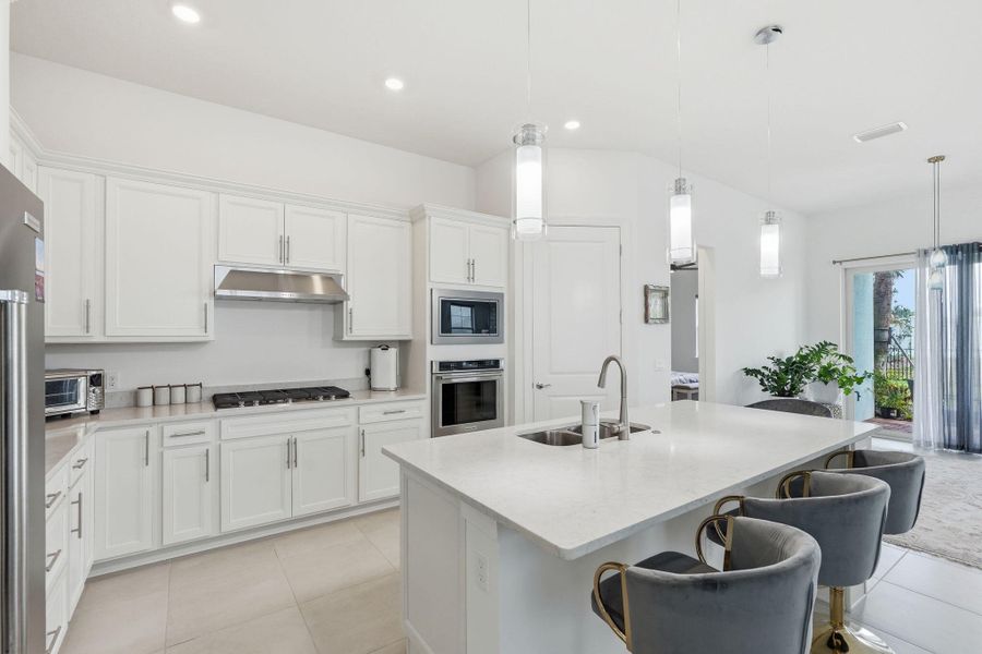 25-web-or-mls-10550_Northbrook_Cir_034