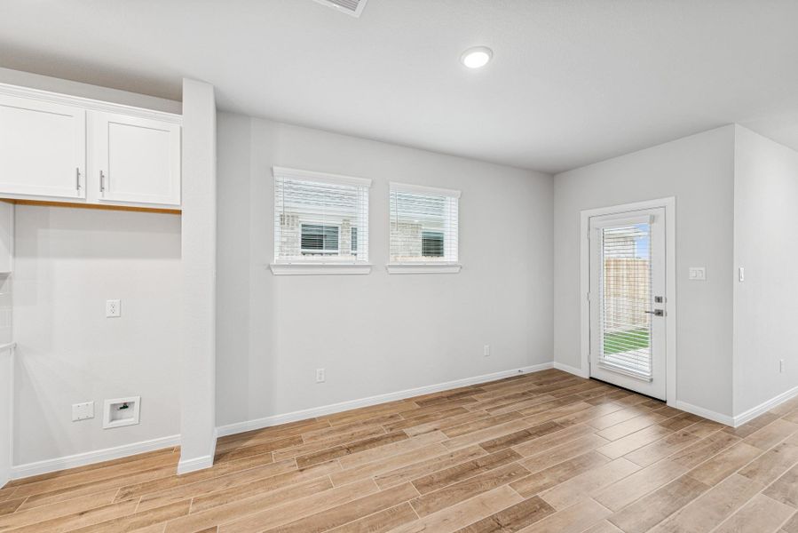 Spacious, unfurnished interior of a new home in Jordan Ranch 45' Homesites, Fulshear (Image 12).