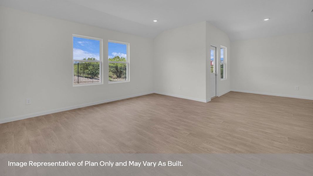 Spacious, unfurnished interior of a new home in Trace, San Marcos (Image 18).