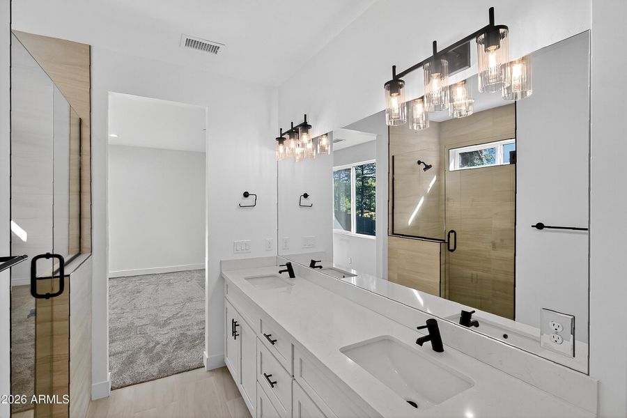 lot_8_timber_sky_sirius_2013_primary_bat