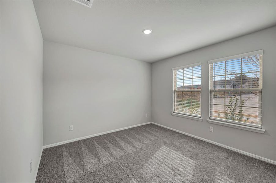 Spacious, unfurnished interior of a new home in ValleyBrooke, Mesquite (Image 37).