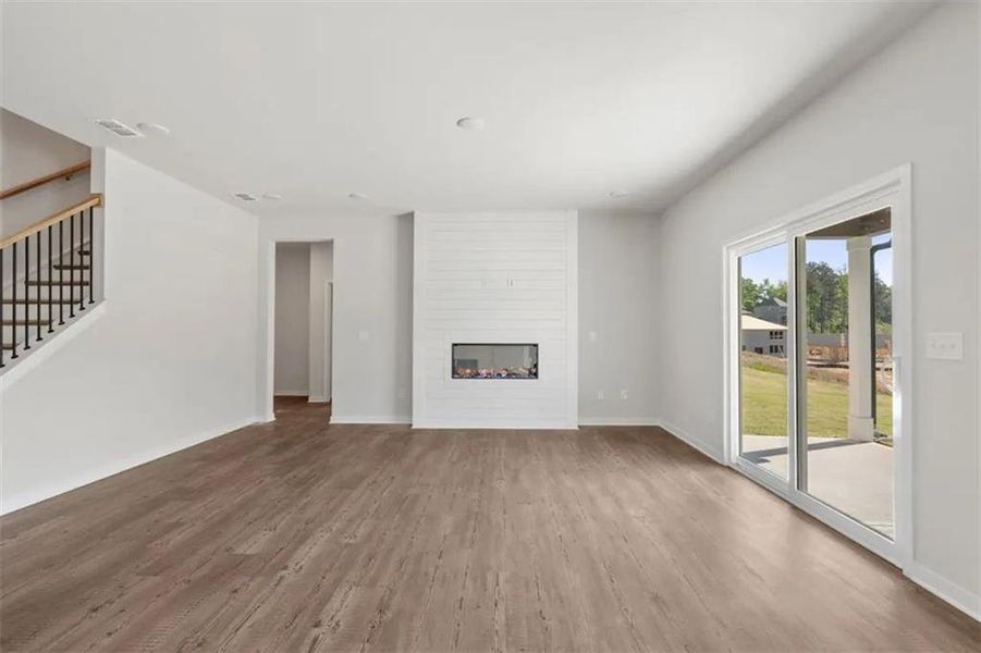 Spacious, unfurnished interior of a new home in Parkview Estates, South Fulton (Image 19).
