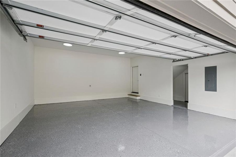 Spacious, unfurnished interior of a new home in , Atlanta (Image 22).