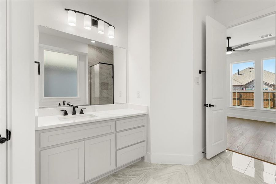 21. 4717 Allende - Bath (4)