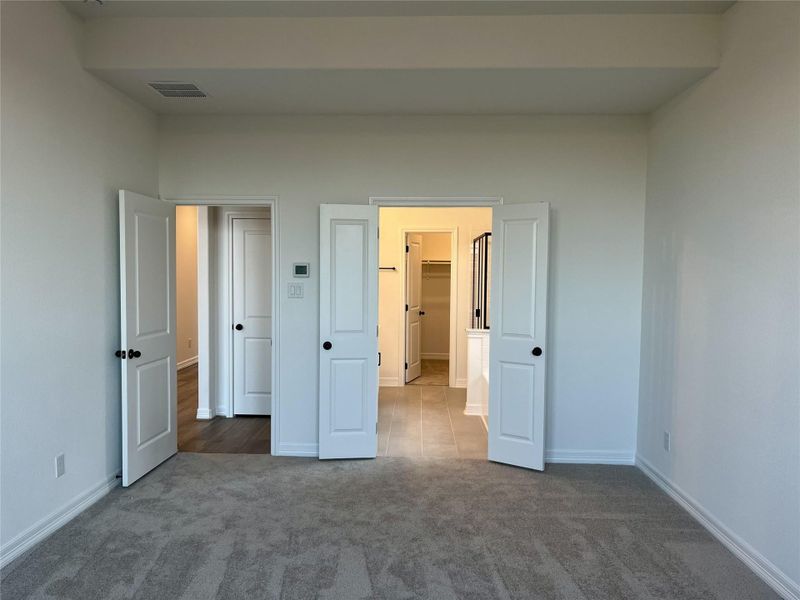 Spacious, unfurnished interior of a new home in Oakwood Estates, Waller (Image 17). Spacious, unfurnished interior of a new home in Oakwood Estates, Waller (Image 17).