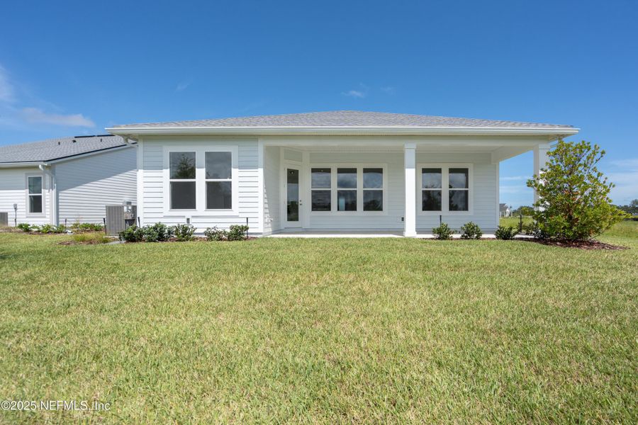 Exterior details and patio area of a home in Madeira, St. Augustine (Image 22).