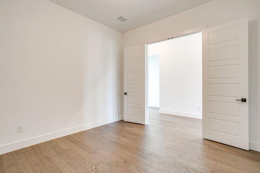 Spacious, unfurnished interior of a new home in Pecan Grove, Burleson (Image 36).