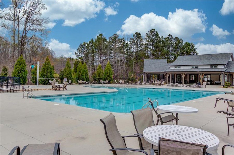 Community amenities in Twin Lakes, Hoschton (Image 22).