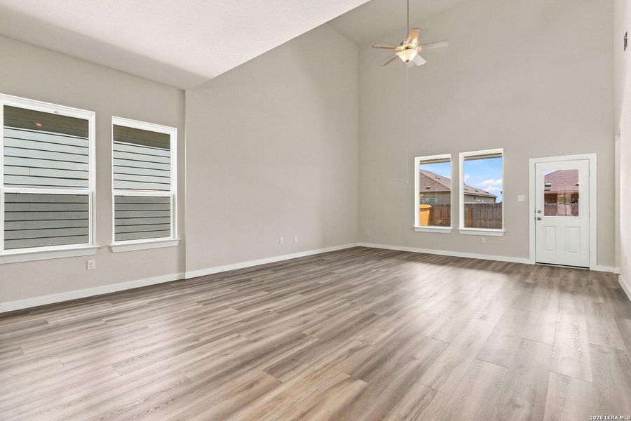 Spacious, unfurnished interior of a new home in Cordova Crossing, Seguin (Image 31).