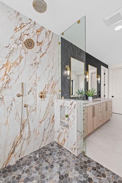 Furnished interior view inside a new home in , Charleston (Image 55).