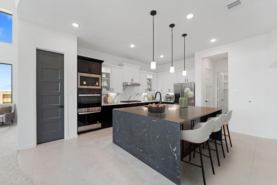 Image 37 of a home in Valencia 60'.