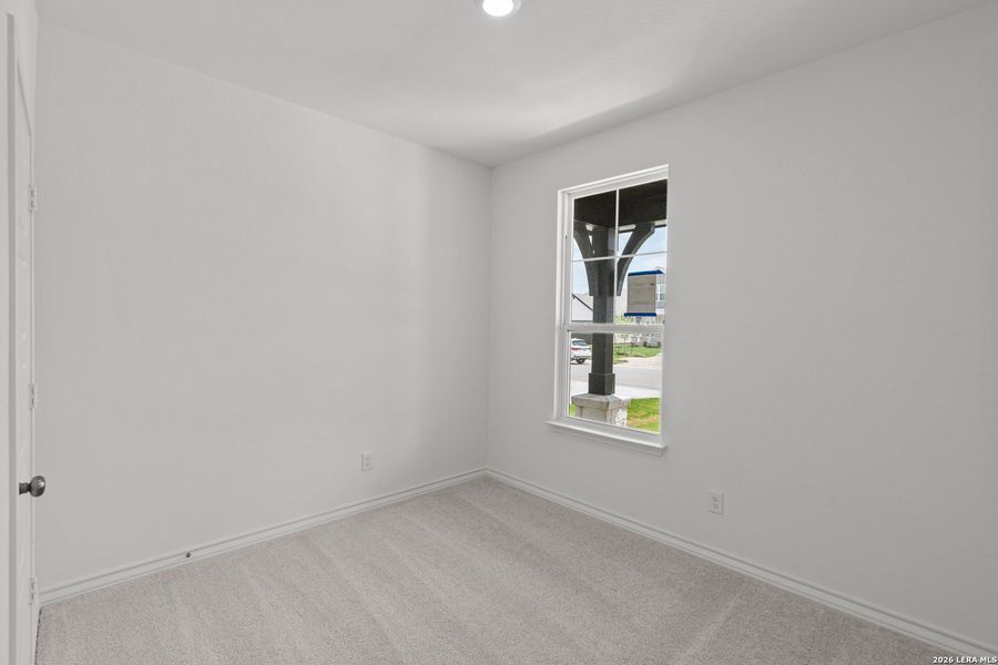 Spacious, unfurnished interior of a new home in Cinco Lakes, San Antonio (Image 17).