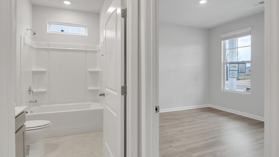 Spacious, unfurnished interior of a new home in Legacy Farms, White House (Image 34).