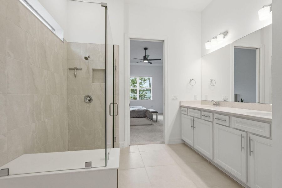 6-web-or-mls-10550_Northbrook_Cir_006