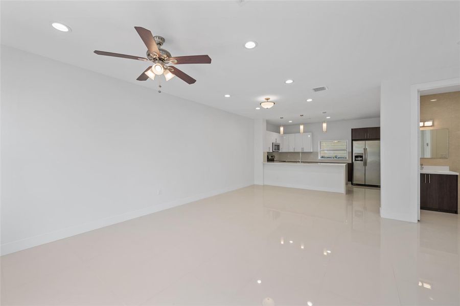Spacious, unfurnished interior of a new home in , Fort Lauderdale (Image 21). Spacious, unfurnished interior of a new home in , Fort Lauderdale (Image 21).
