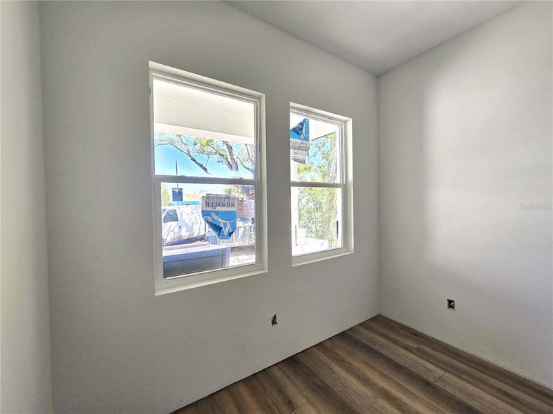 Spacious, unfurnished interior of a new home in , St. Petersburg (Image 17).