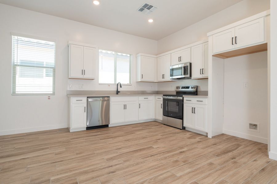 Furnished interior view inside a new home in Abel Ranch, Goodyear (Image 6).