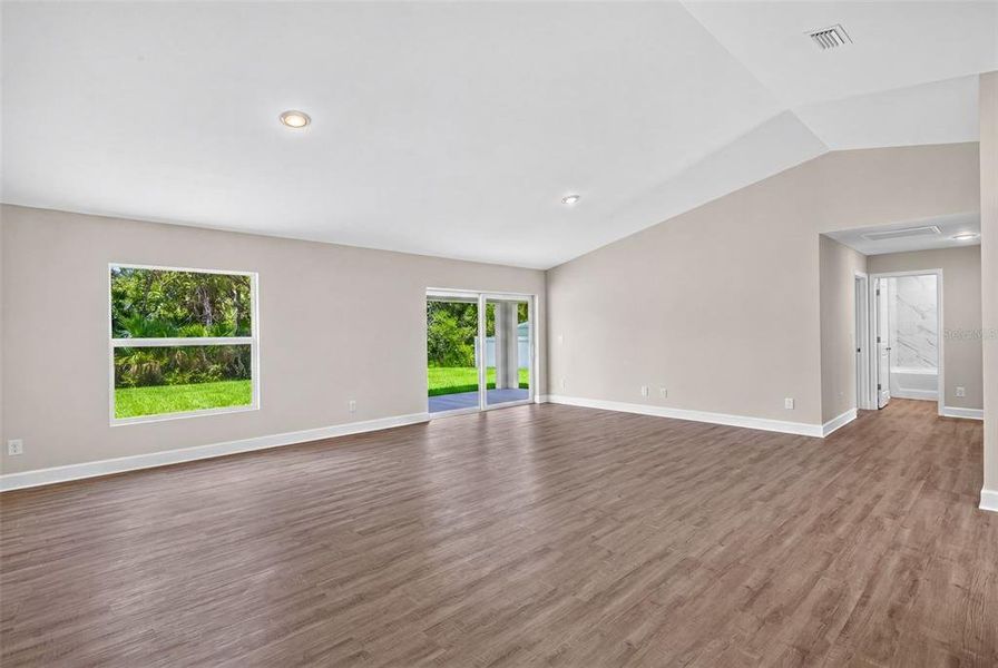 Spacious, unfurnished interior of a new home in , Port Charlotte (Image 22).