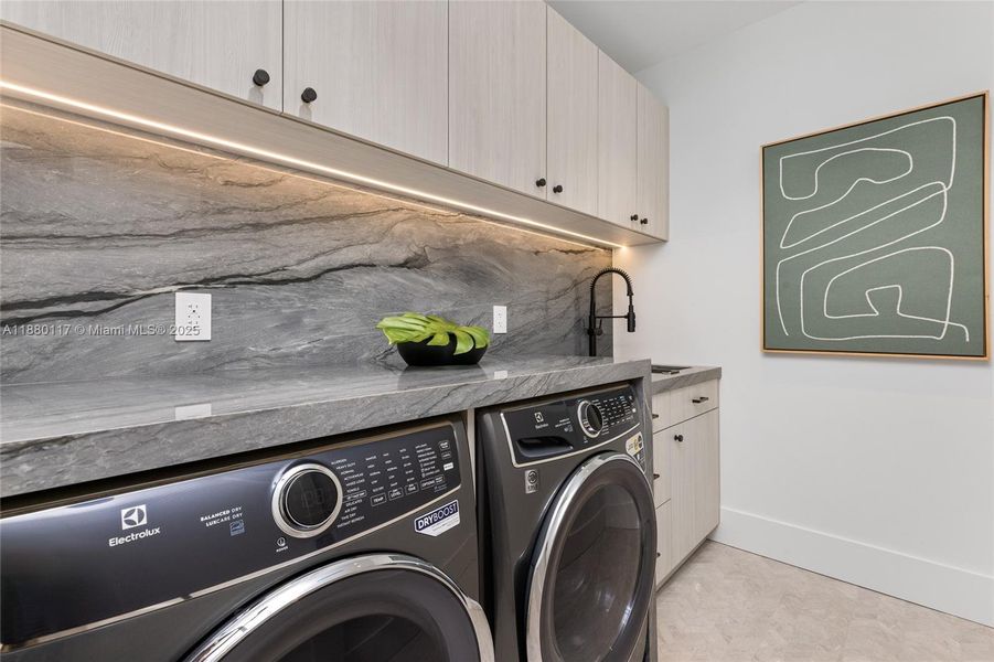 Furnished interior view inside a new home in , Miami (Image 61).