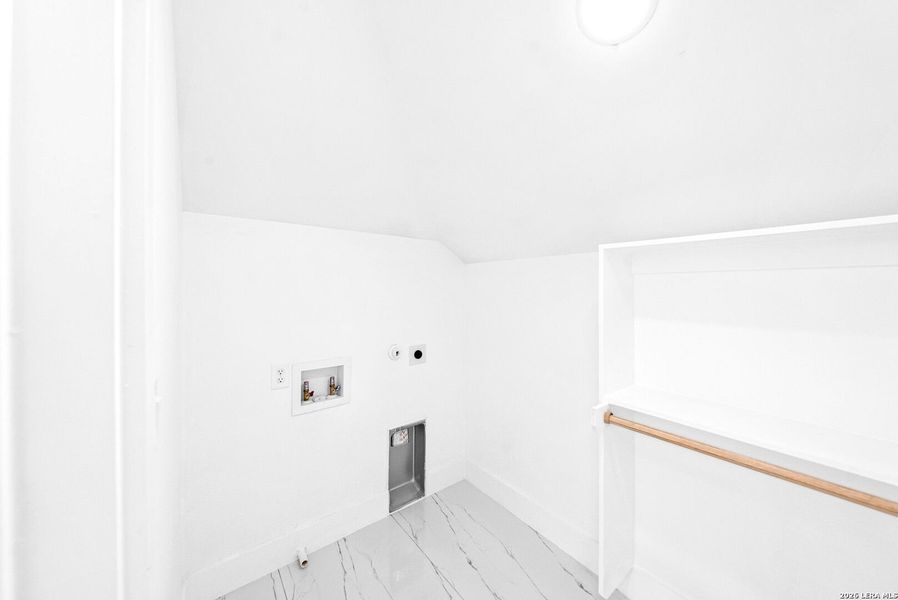 Spacious, unfurnished interior of a new home in , Kyle (Image 54).