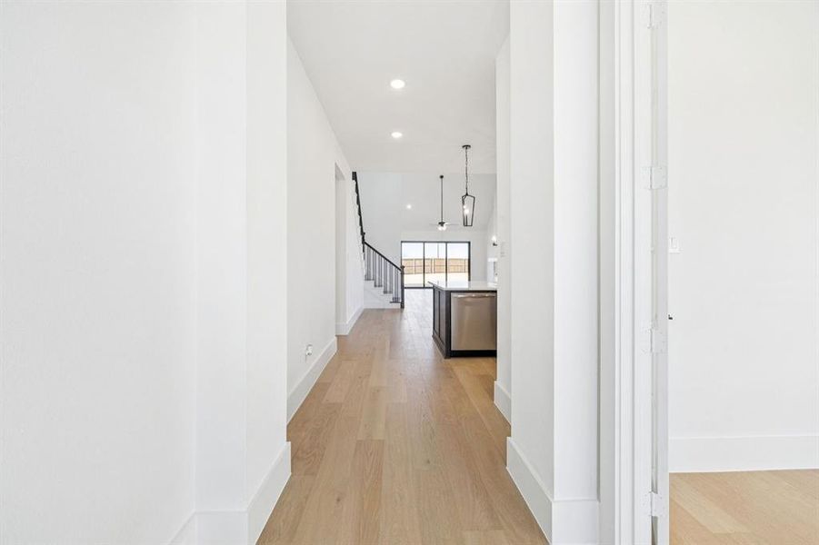 Spacious, unfurnished interior of a new home in Rio Vista at Kelly Ranch, Aledo (Image 5).