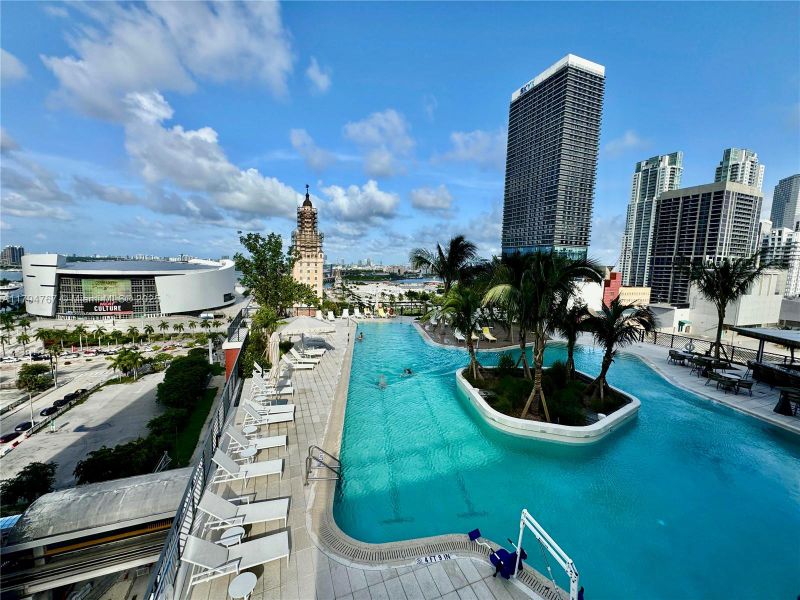 Image 16 of a home in .