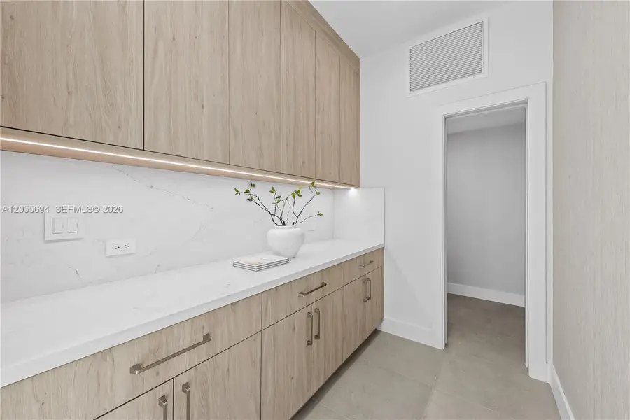 Furnished interior view inside a new home in , Fort Lauderdale (Image 8).