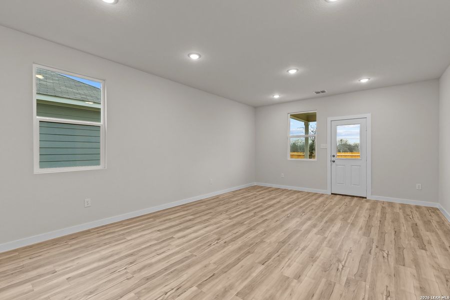 Spacious, unfurnished interior of a new home in Park Place, New Braunfels (Image 16). Spacious, unfurnished interior of a new home in Park Place, New Braunfels (Image 16).