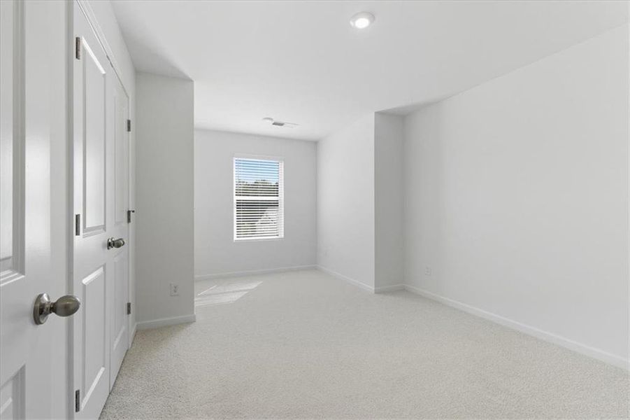 Spacious, unfurnished interior of a new home in Park Center Pointe, Austell (Image 27).