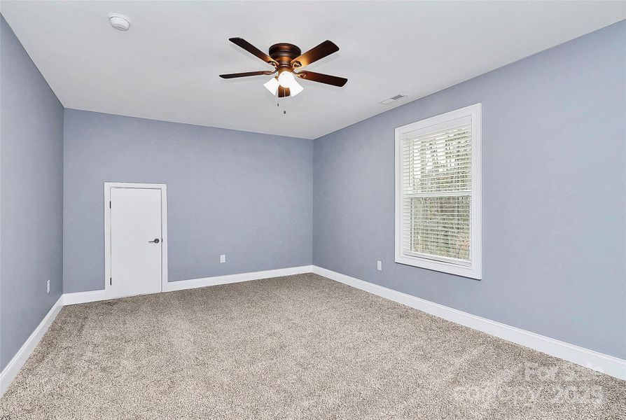 Spacious, unfurnished interior of a new home in , Charlotte (Image 23).