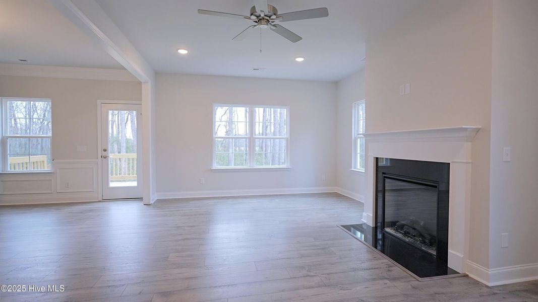 Spacious, unfurnished interior of a new home in Rutledge, Shallotte (Image 13).